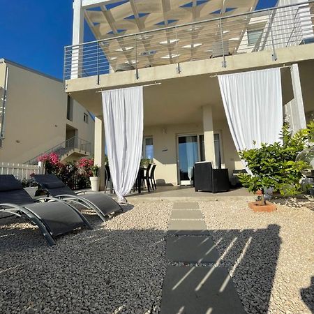 Isola Rossa Beach House ภายนอก รูปภาพ